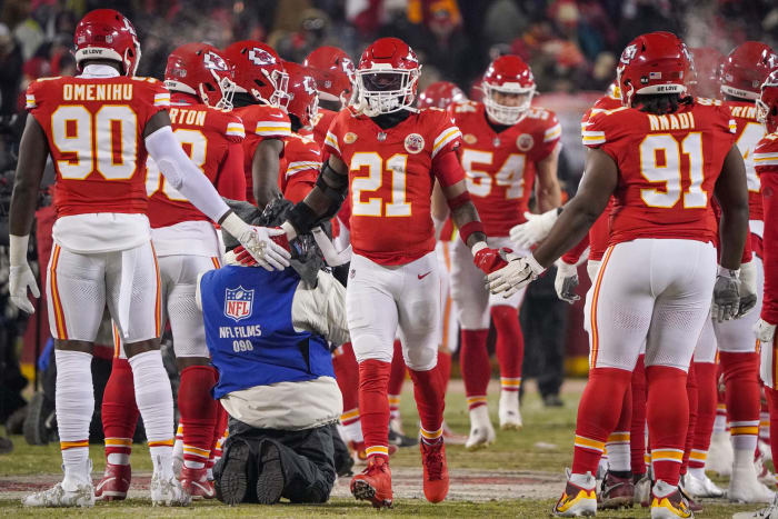 Kansas City Chiefs safety Mike Edwards (21) is introduced against the Miami Dolphins prior to a 2024 AFC wild card game at GEHA Field at Arrowhead Stadium. Mandatory Credit: Denny Medley-USA TODAY Sports